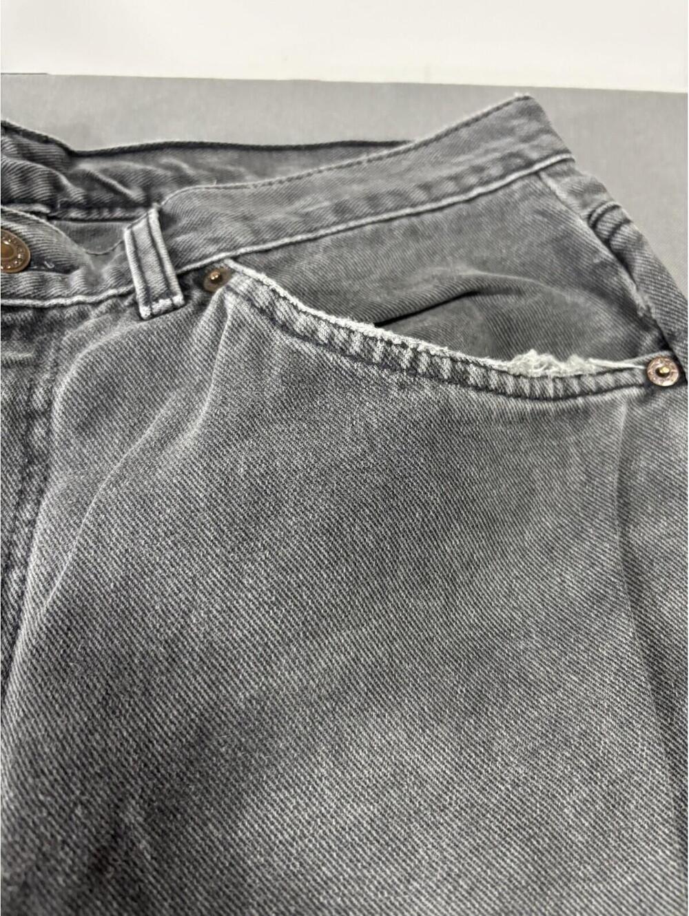 Vintage Levis Jeans Made in Canada Orange Tab - Picture 4 of 15